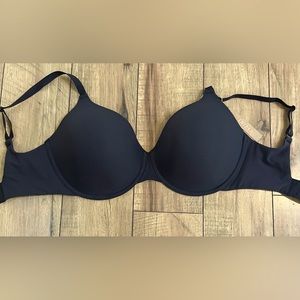 SKIMS Fits Everybody T-Shirt Bra, Black, 34 DDDD, NWT